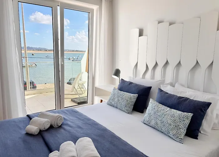 Janelas Da Baia - By Sch *