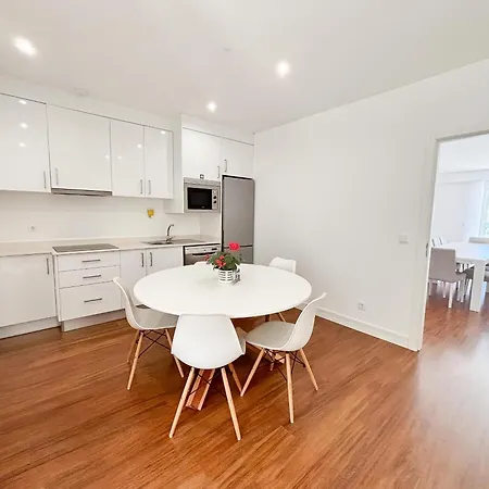 Janelas Da Baia - By Sch Апартаменты Сан-Мартинью-ду-Порту